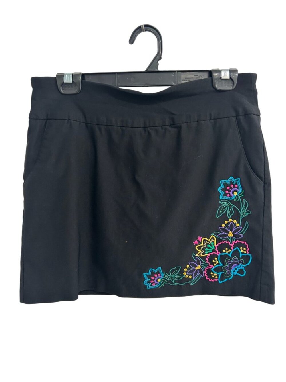 Attyre New York 6 Black Skort Multicolor Floral Embroidered Cottagecore Boho